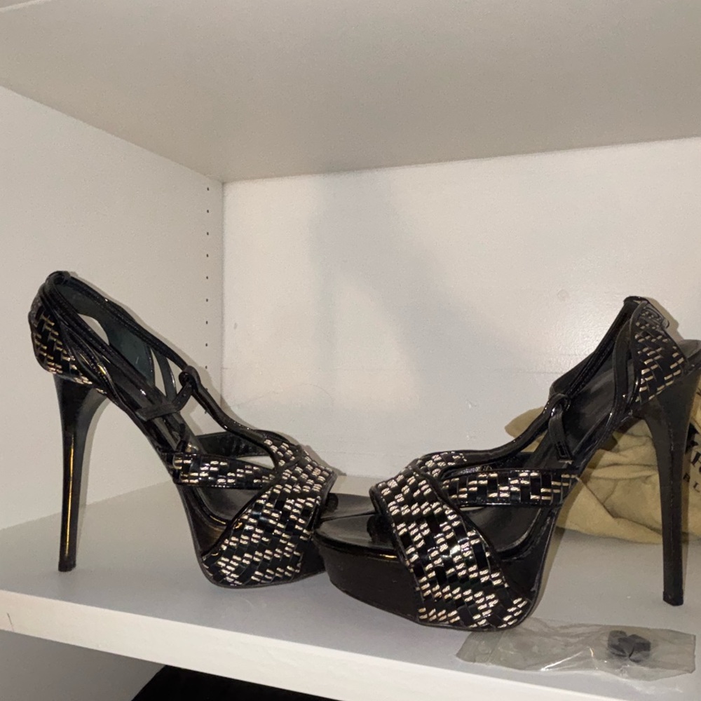Burberry Prorsum Platform T-strap heels size 38